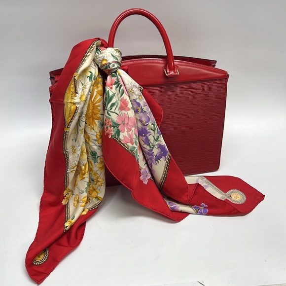 Vintage hunting world silk scarf - Picture 8 of 10